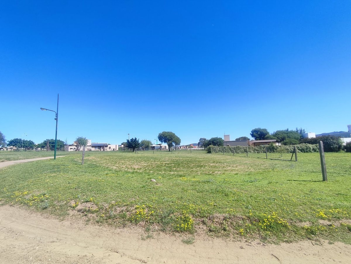 Miniatura 4 — Venta Terreno / Lote Calle Pública 100 Valle del Golf