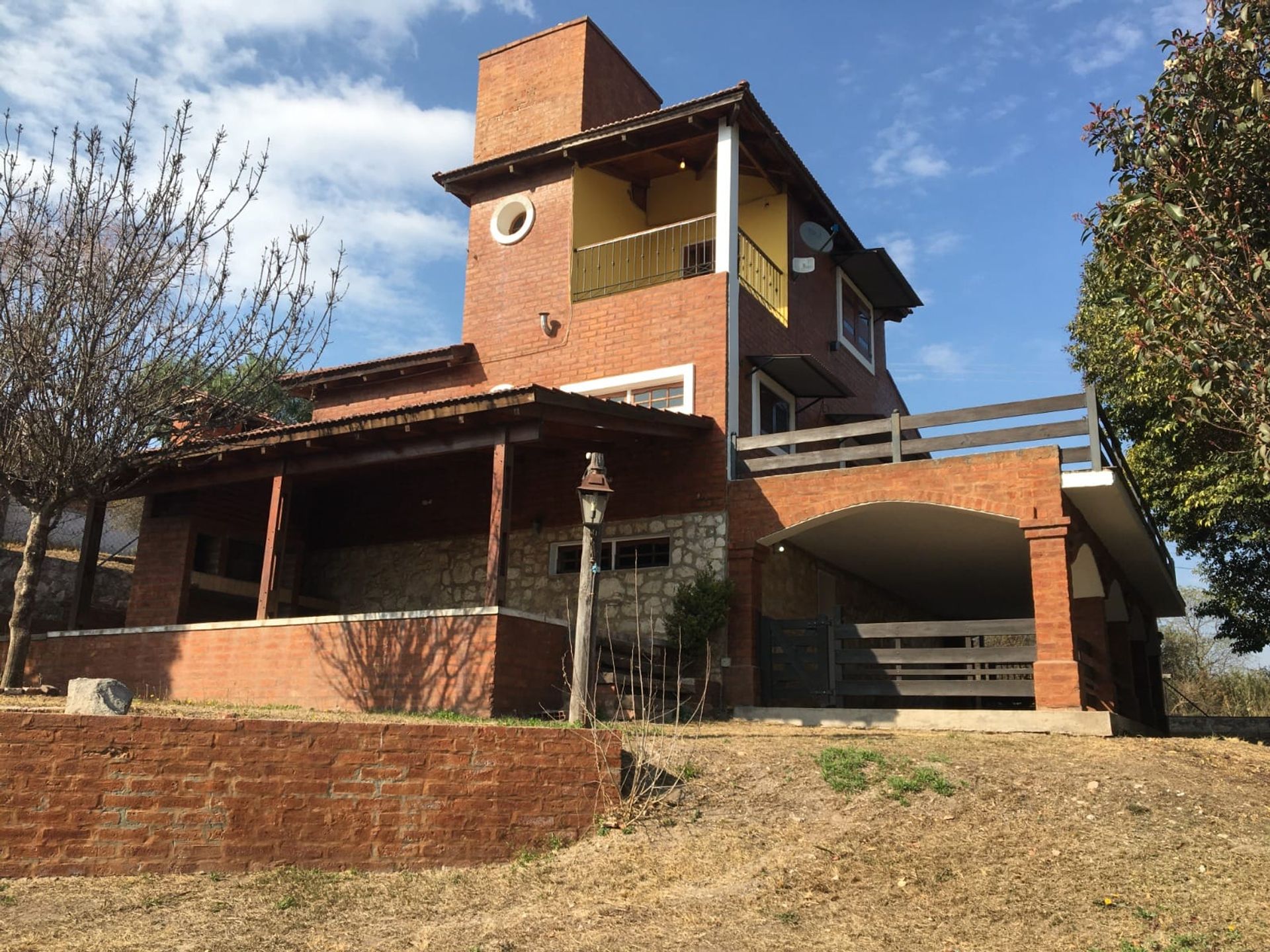 Vista principal de Casa en Barrio San Luis 0